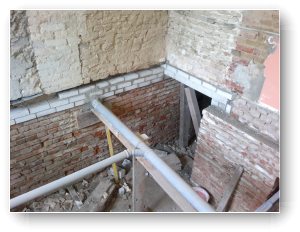 Stürze neu vermauern und Auflager für Ziegeleinhangdecke mauern Stürze neu vermauern und Auflager für Ziegeleinhangdecke mauern